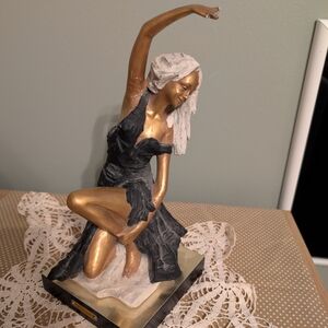 G.Burbette Signed And numbered 38/500 Original Sculpture CALLOUTS RARE RARE